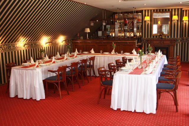 Hotel Lukács Superior Kazincbarcika Esterno foto