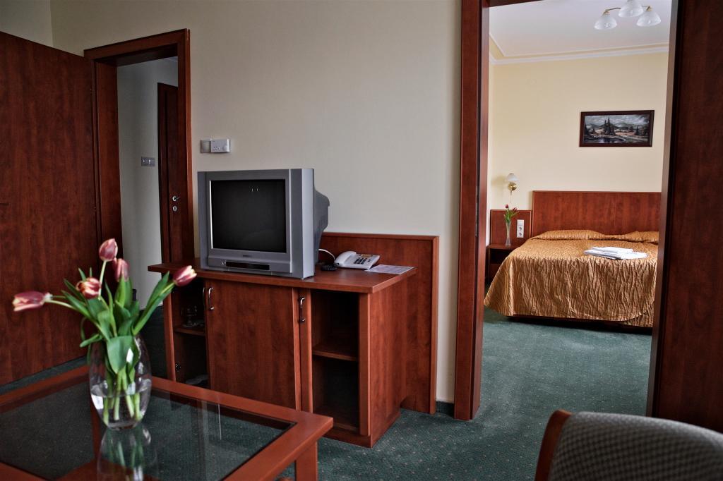 Hotel Lukács Superior Kazincbarcika Camera foto